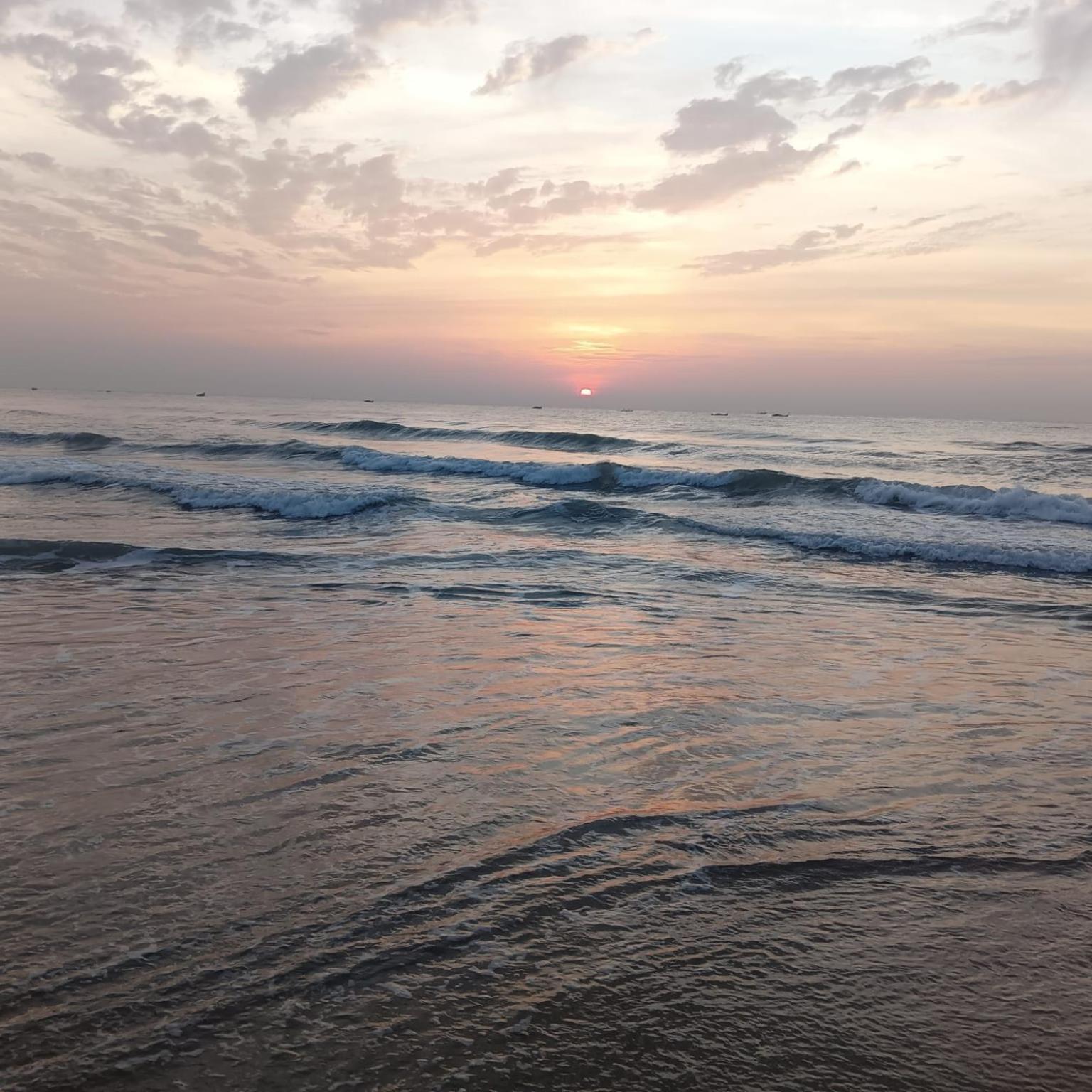 Le'Sap Beach Resort Puduccseri Kültér fotó